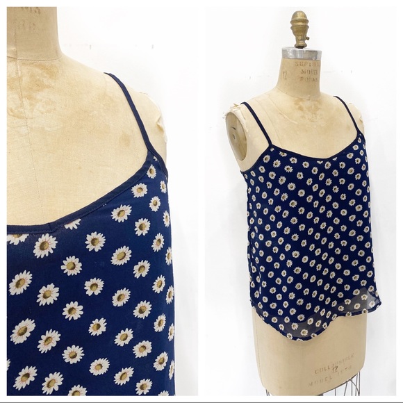 Sans Souci navy daisy chiffon tank. - Picture 1 of 7